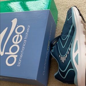 Aveo Valiant Walking shoe worn Once